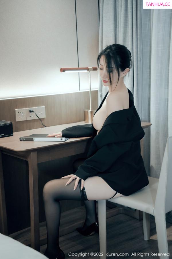 苏小曼  [XiuRen]高清写真图 2022.03.31 No.4801 苏小曼babyface第18张图片
